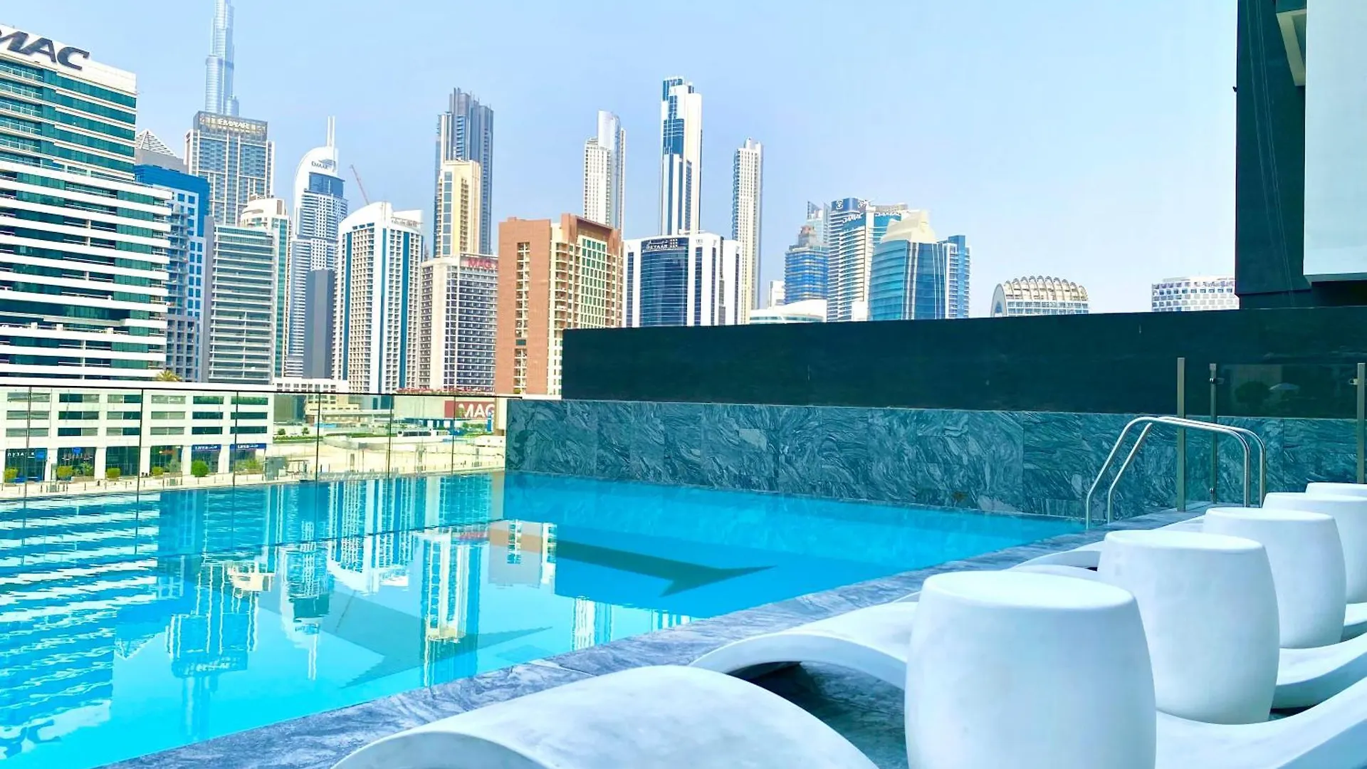 Luxury Binghatti Canal View Apt In Business Bay Dubai Apartment