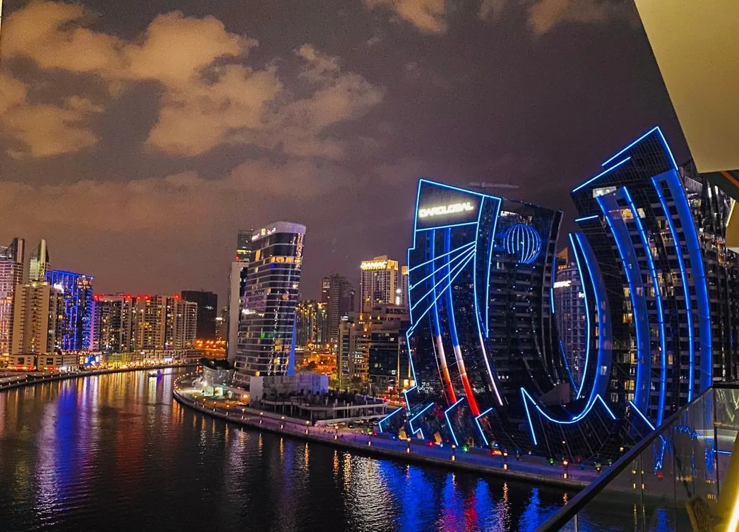 Luxury Binghatti Canal View Apt In Business Bay Dubai