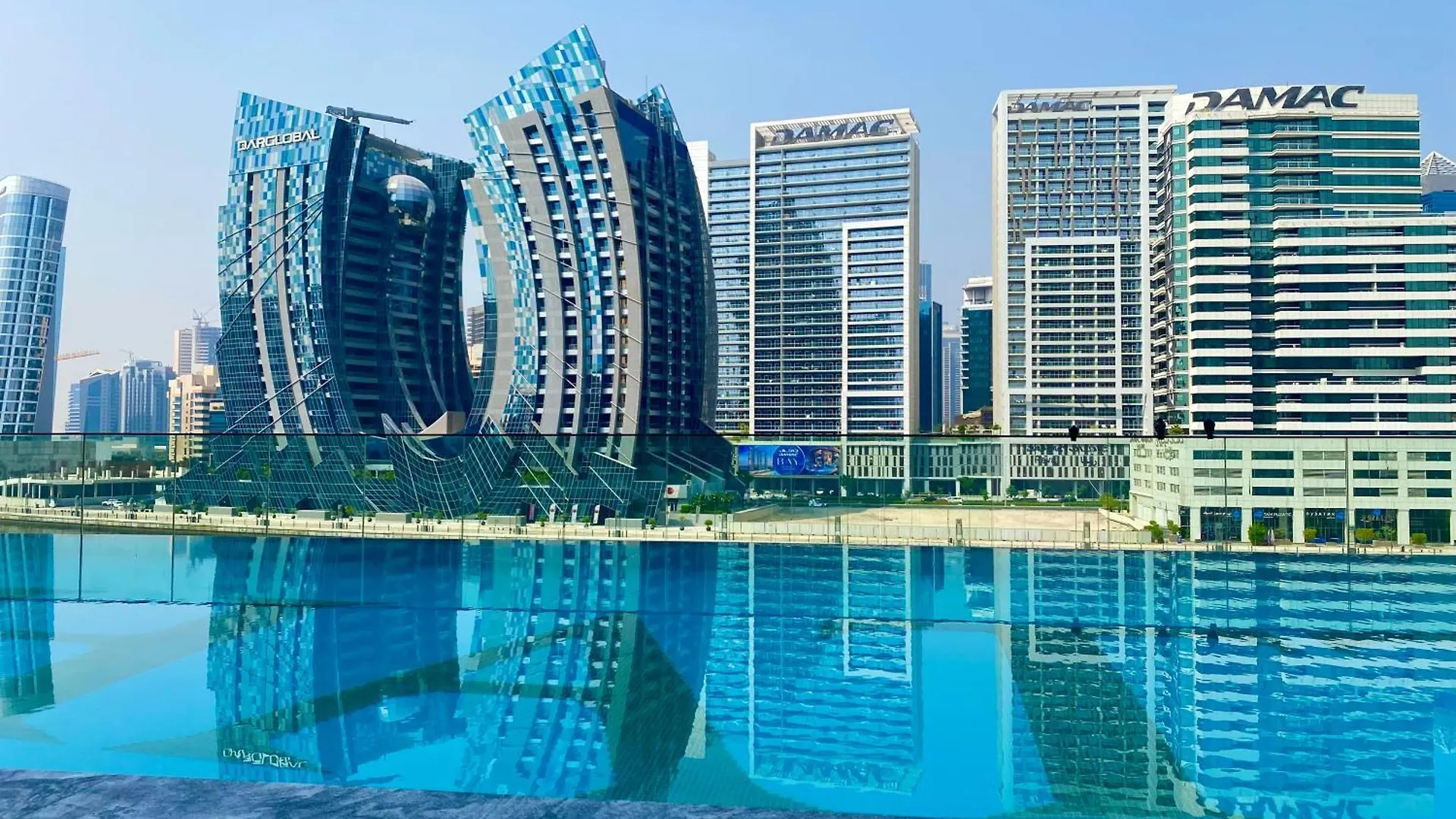 아파트 Luxury Binghatti Canal View Apt In Business Bay 두바이