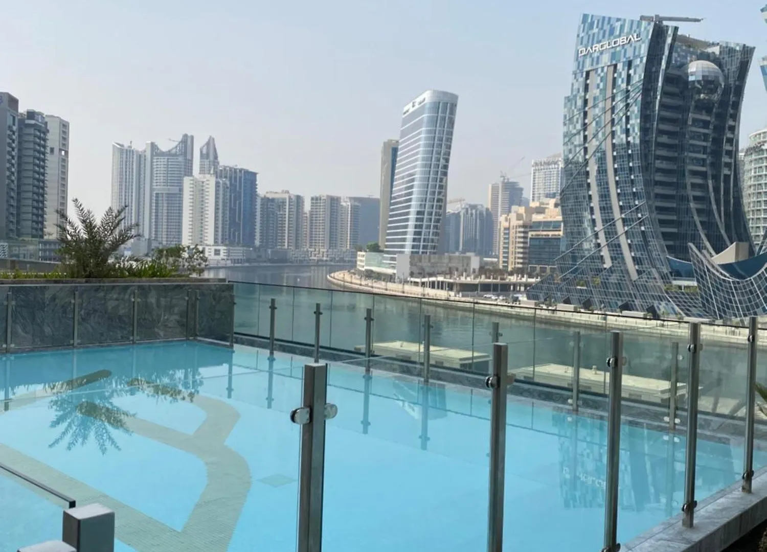 Luxury Binghatti Canal View Apt In Business Bay 두바이 0*,  아랍에미리트